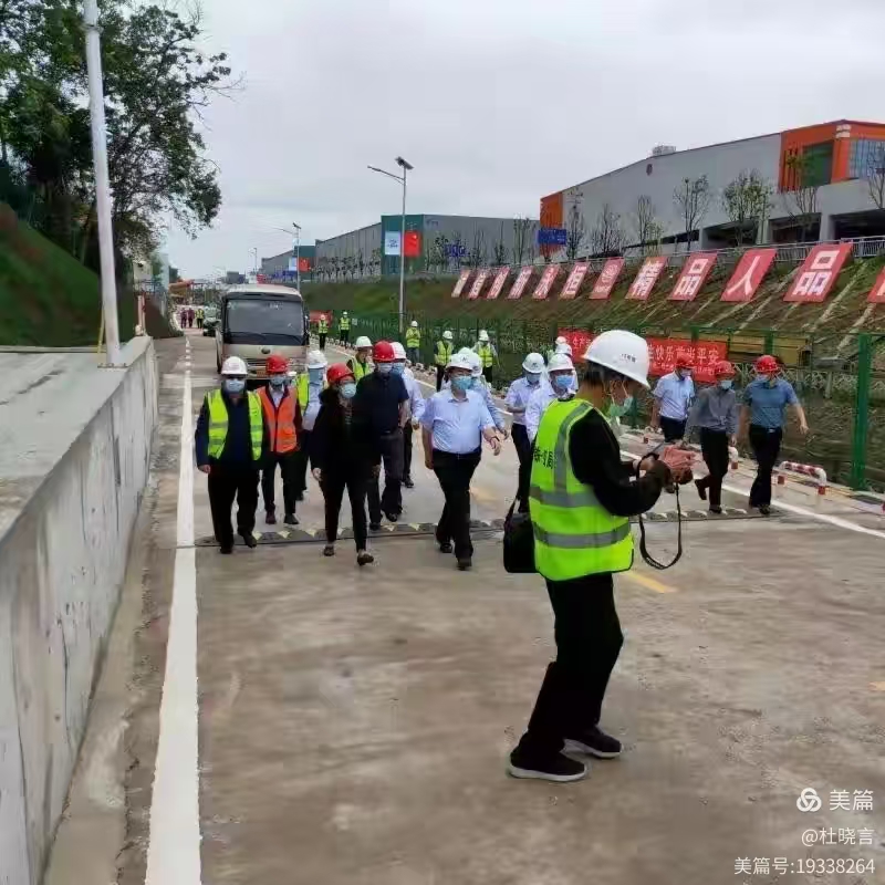 筆耕不輟映初心，余熱生輝軌道情 ——記中鐵建重慶軌道交通15號線二期總承包部的新聞人林赤喜